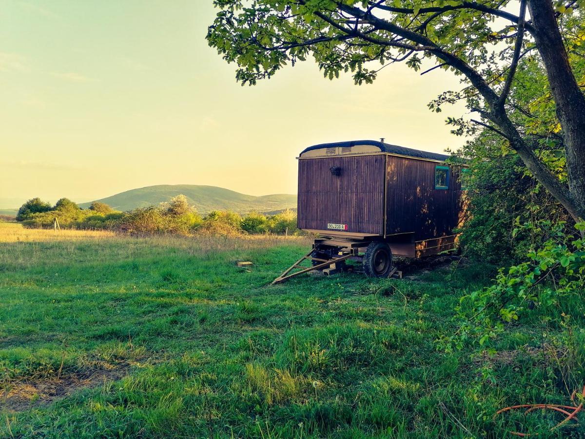 Selanka Off Road Hill View Hotel Moravske Lieskove Exterior foto